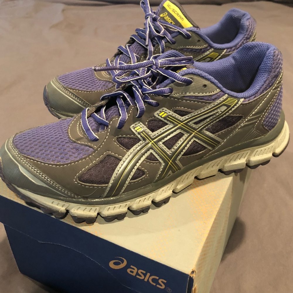ASICS Gel Kahana Sneakers
